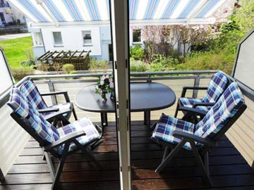 Balkon mit Gartenmöbel
